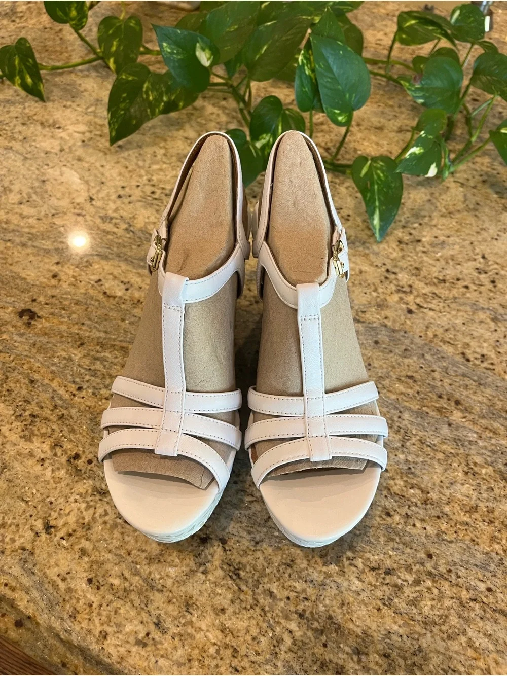 Clark’s NWT - Women’s White Wedge Sandals with Decorative Platform